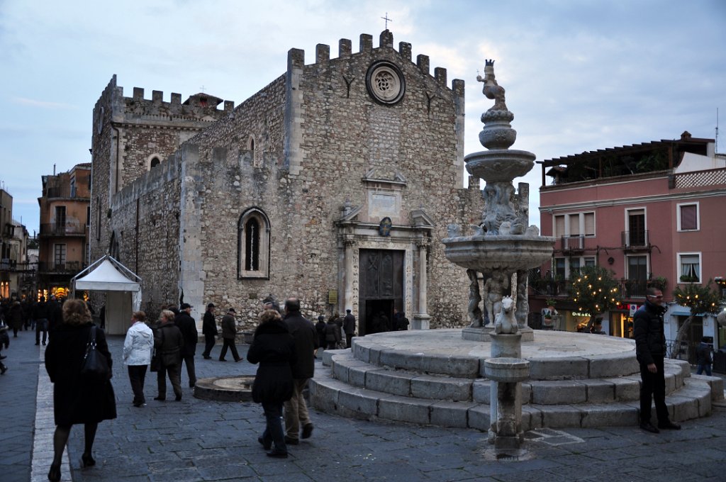 Taormina - cattedrale.JPG